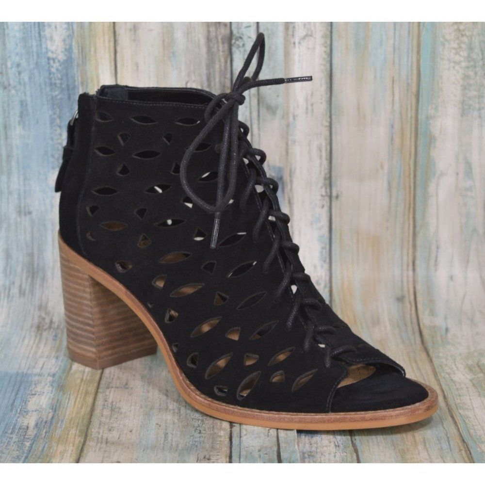 Gianni Bini Cutout Lace Up Booties Size 8.5 Women's Black Suede Boot Heels